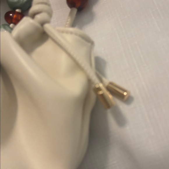 Urban Expressions Ivory Yzabelle Crossbody bag beaded handle vegan leather NWT - Picture 6 of 10